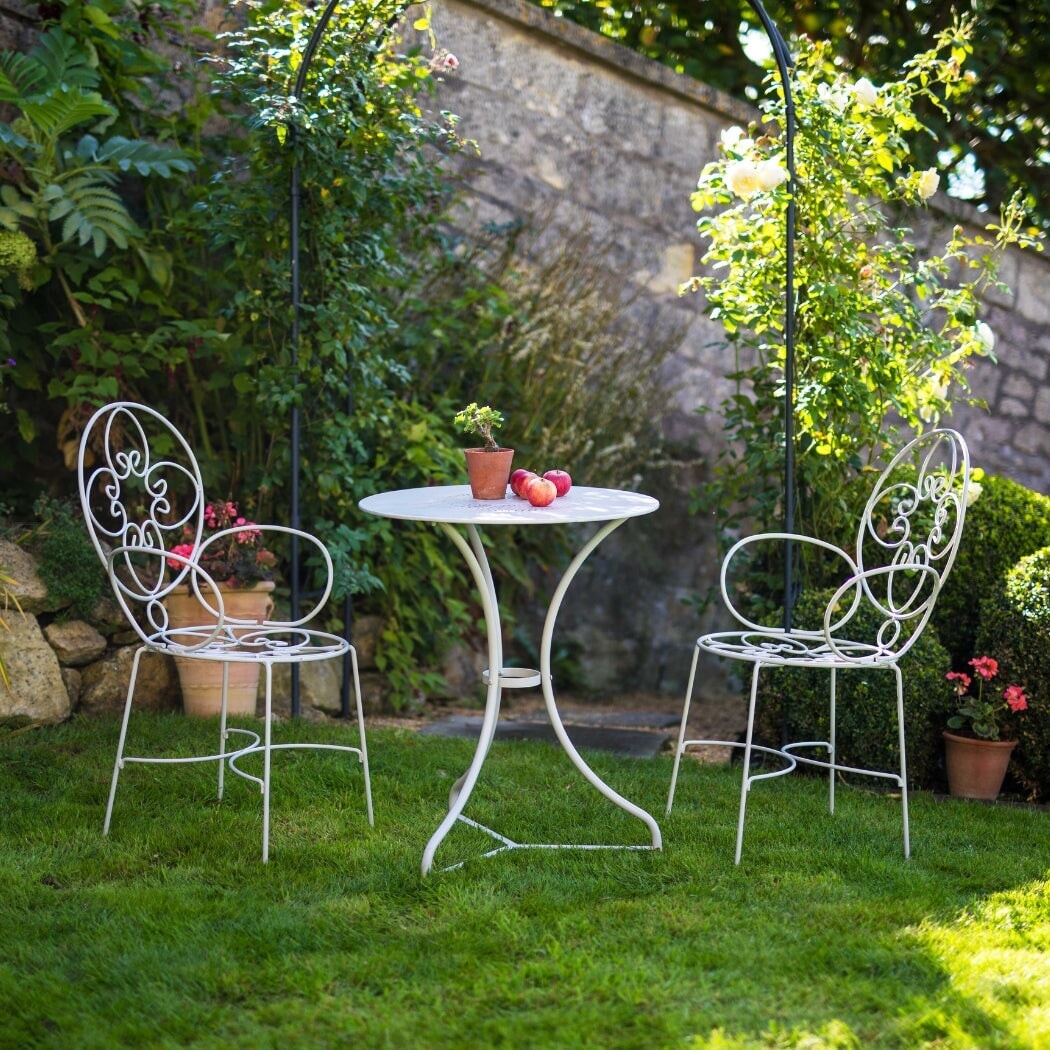 5 Things to Think About When Choosing Your Garden Furniture | Katie Townsend
