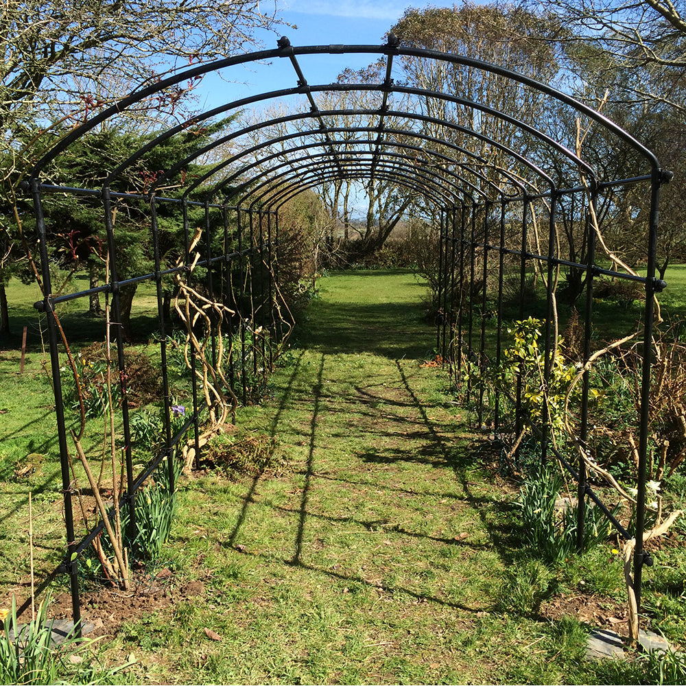 Monet Pergola Gloss Black