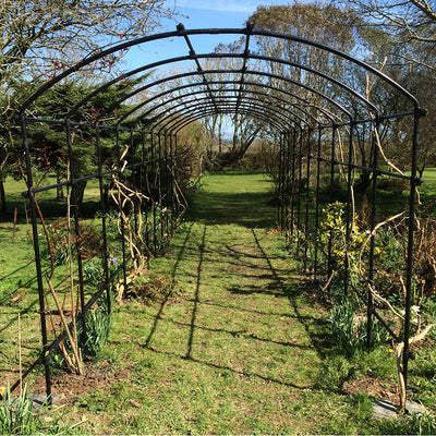 Monet Pergola Gloss Black