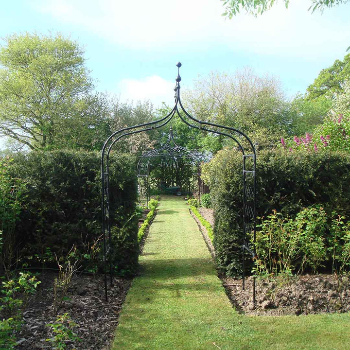gothic-arch-pathway