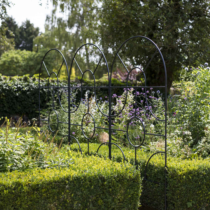 Agriframes georgian round top screens side view
