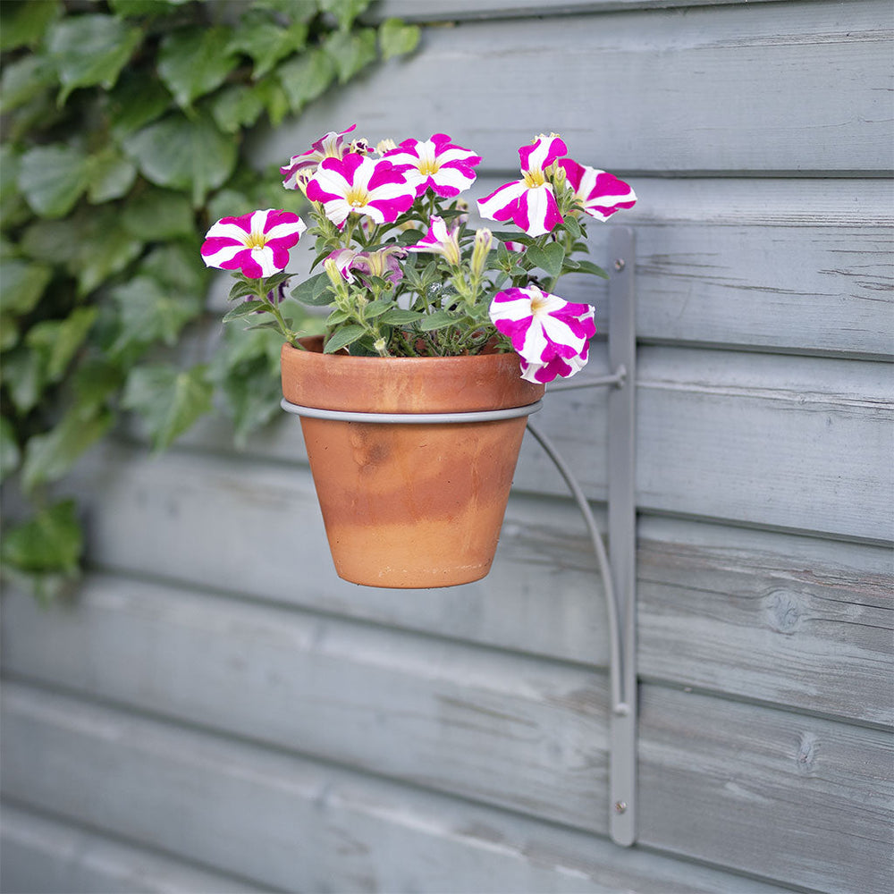 wall-mounted-pot-holder