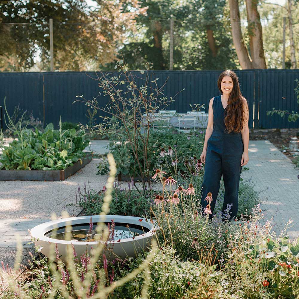 camelia taylor in a garden