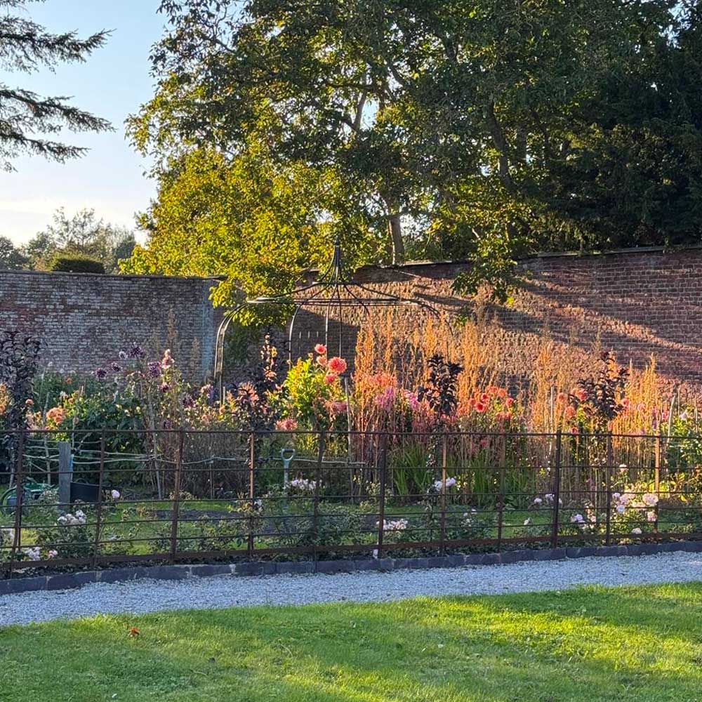 gothic-gazebo-with-sun-and-flowers-surrounding