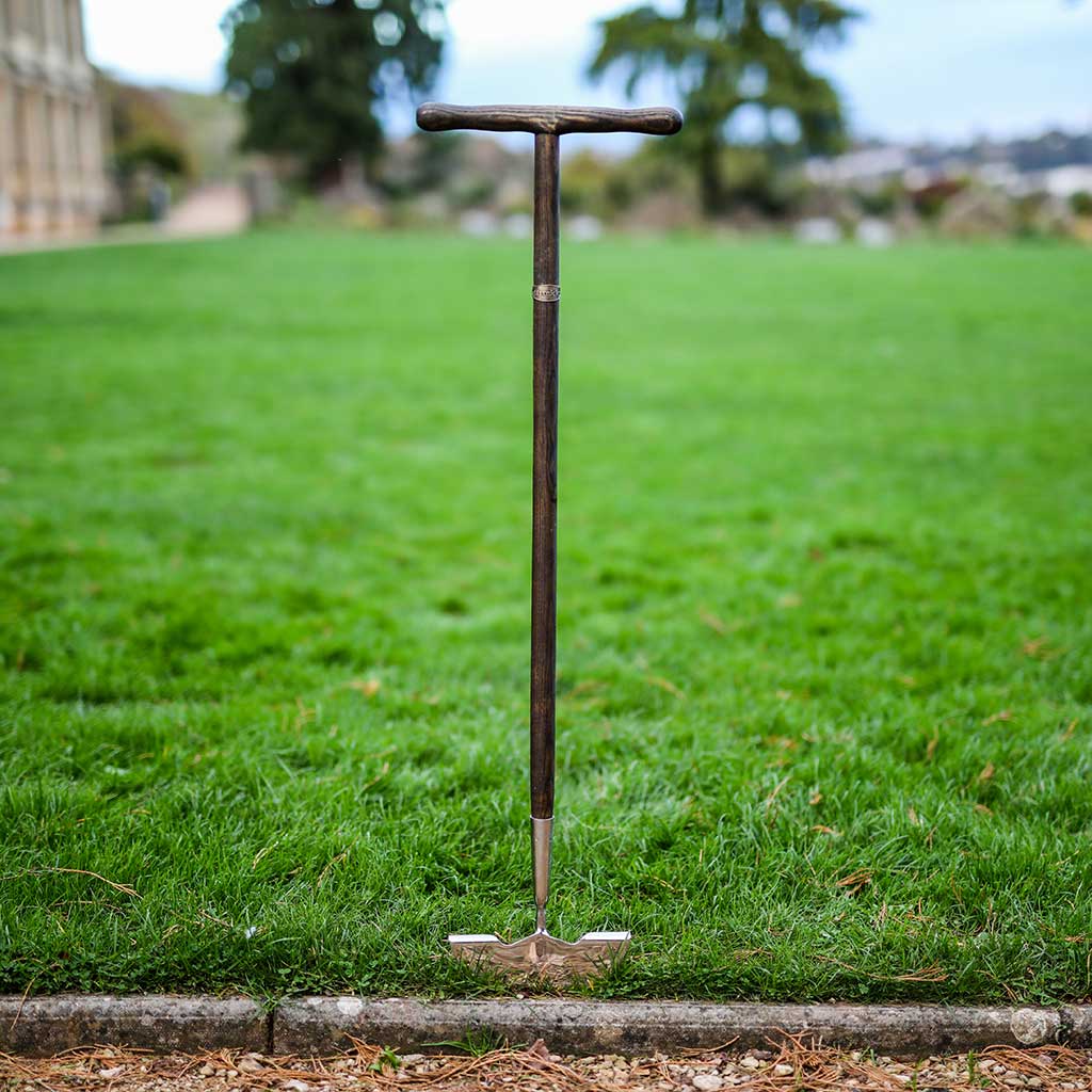 edging tool 