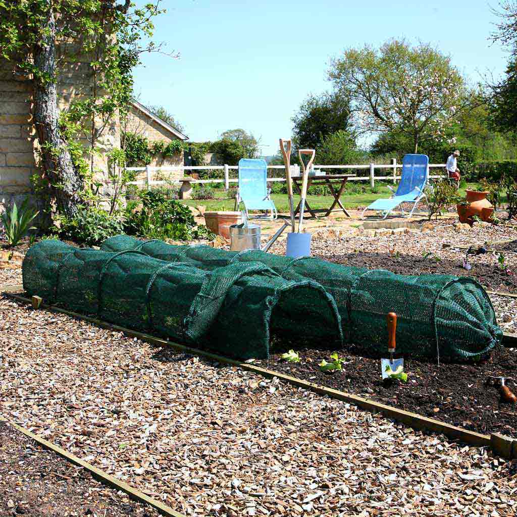 Easy Net Tunnel- in use wide- agriframes