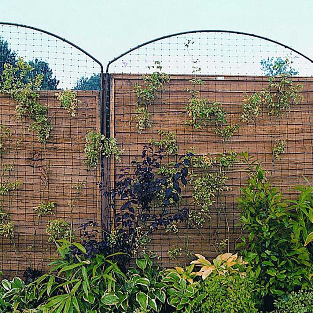 agriframes-fence_top_privacy_panel- in use