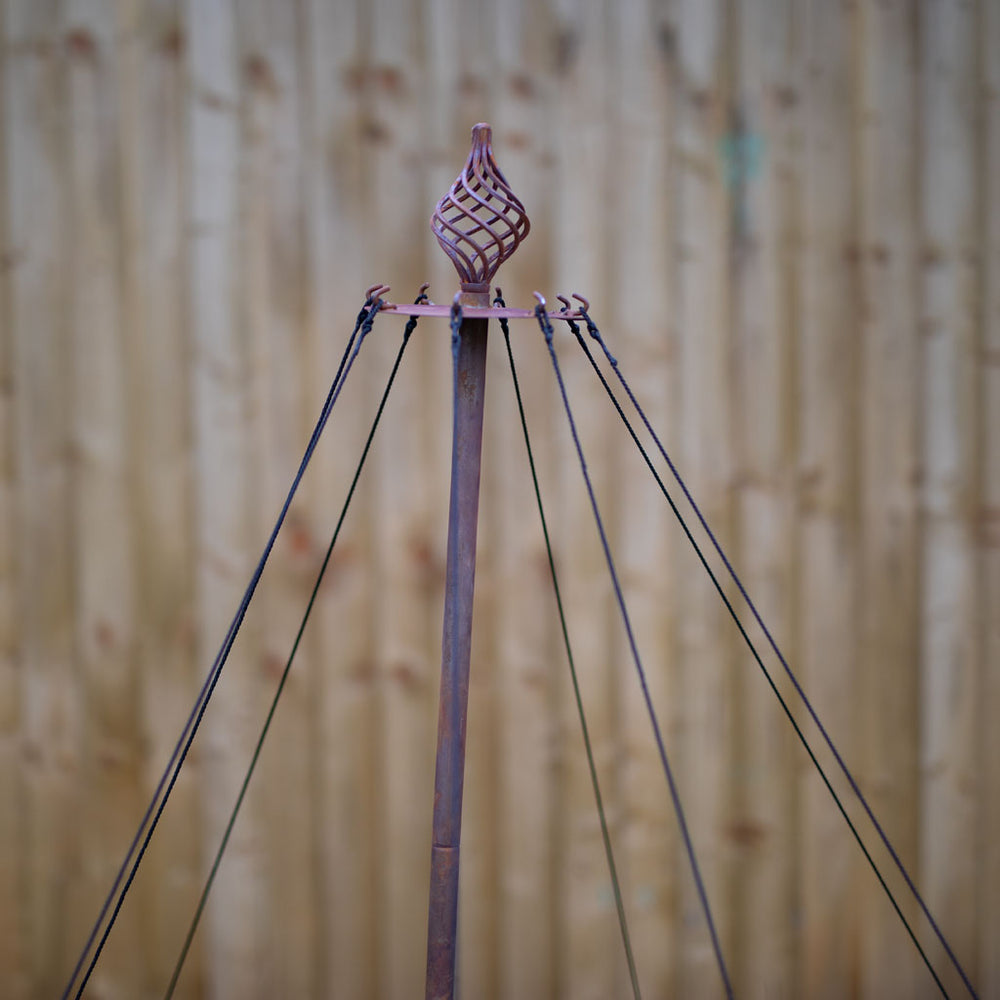 Garden maypole close up 