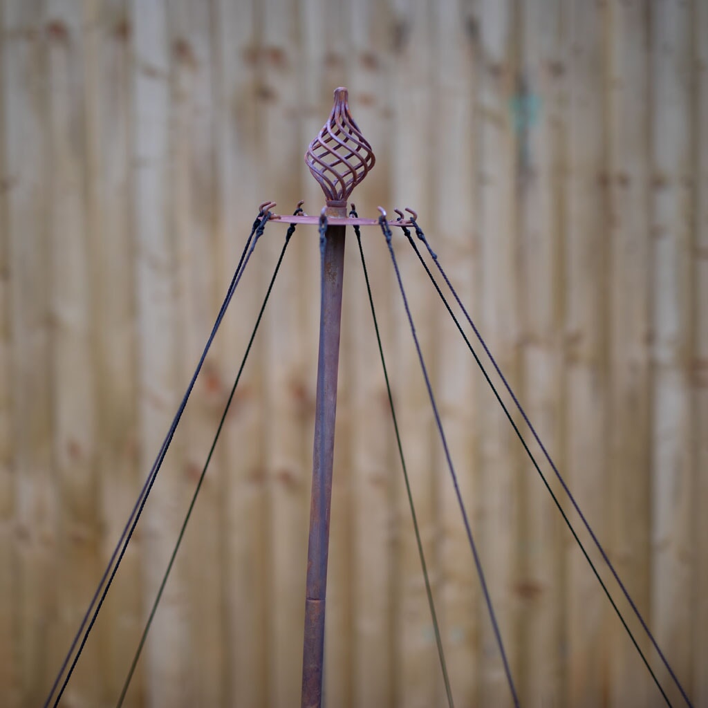 Garden maypole close up 