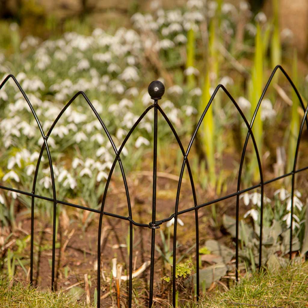 Gothic Border Edging - in use agriframes