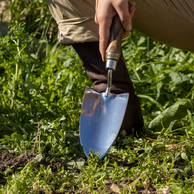 large hand trowel 