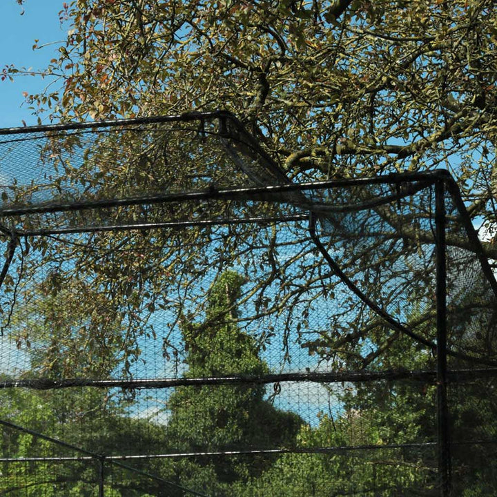 Monet_roof_fruit_cage_CU corner- agriframes