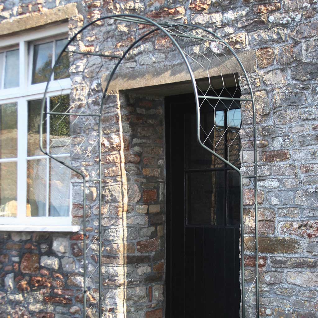 round portico-wide- agriframes